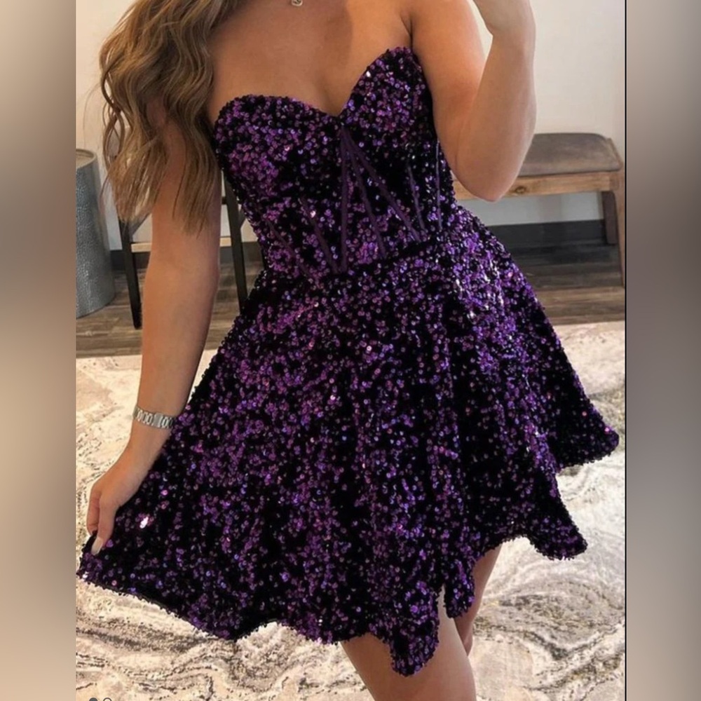 A Line Sweetheart Purple Sequins Short Homecoming Dress